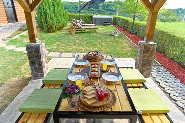 Ház családok részére parkolóhellyel Mihalić Selo, Karlovac - 22351