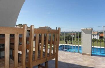 Apartmanok családok részére medencével Barbat, Rab - 22358