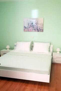 Apartamente cu piscină potrivite pentru familiile cu copii Barbat, Rab - 22358