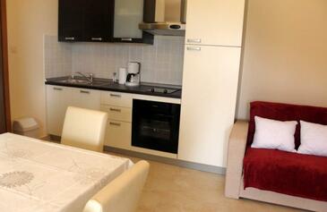 Apartamente cu piscină potrivite pentru familiile cu copii Barbat, Rab - 22358