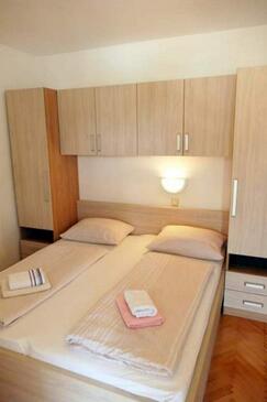 Apartments by the sea Supetarska Draga - Donja, Rab - 22365