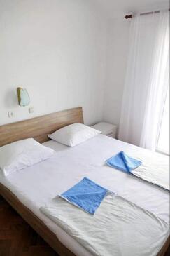 Apartments by the sea Supetarska Draga - Donja, Rab - 22365