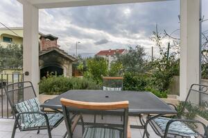 Dvoupokojový apartmán Podstrana Dvoupokojový apartmán Podstrana, Split (A-22369-a)