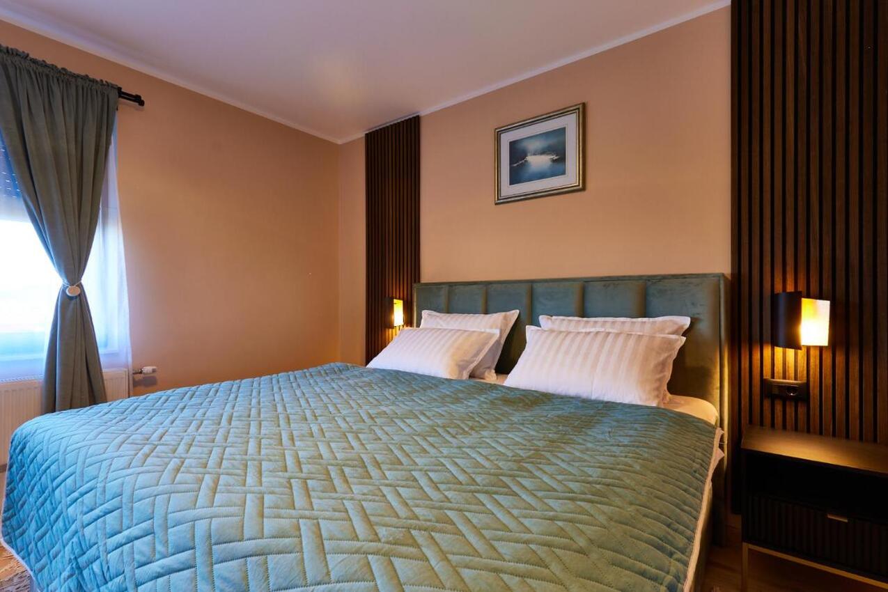 Haus mit Pool für Familien Karlovac - 22371