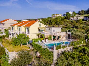 Ferienwohnungen Mit Pool Für Familien Mastrinka, Ciovo - 22372 - Trogir