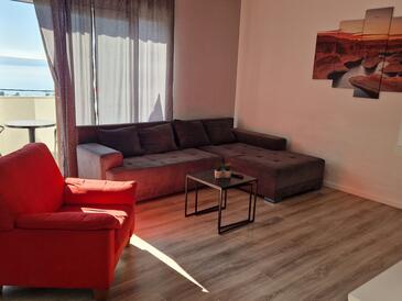 Podstrana, Sala de estar in the apartment, air condition available y WiFi.