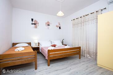 Lejlighedens parkeringsplads Pakostane, Biograd - 22375