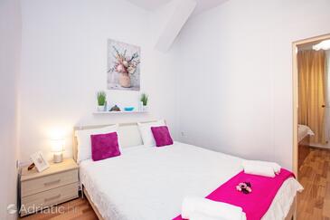 Apartamentos con parking Pakostane, Biograd - 22375