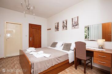 Lägenheter med parkering Pakostane, Biograd - 22375