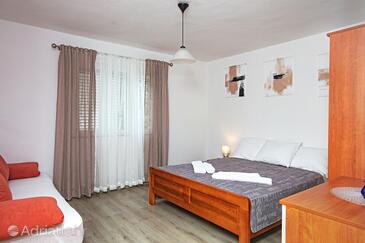 Apartamentos con parking Pakostane, Biograd - 22375