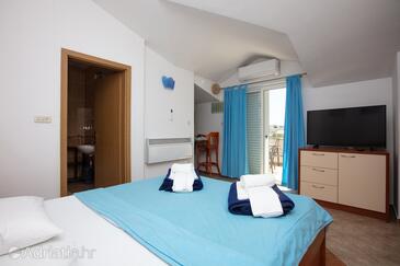 Lägenheter med parkering Pakostane, Biograd - 22375