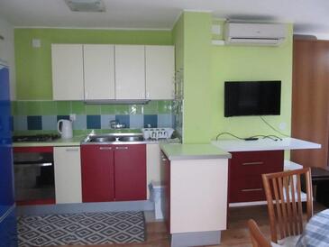 Апартаменти з паркуванням Ражань - Ražanj, Рогозніца - Rogoznica - 22376