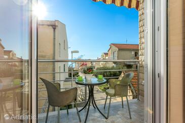 Apartments by the sea Tučepi, Makarska - 22384