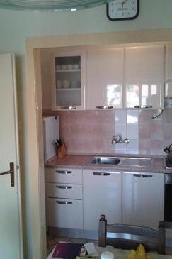 Ferienwohnungen mit Parkplatz Podgora, Makarska - 22389