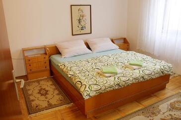 Apartmanok parkolóhellyel Novi Vinodolski - 22393