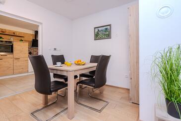 Holiday house with a parking space Vir - 22396