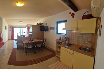 Apartmani uz more Murter - 22397