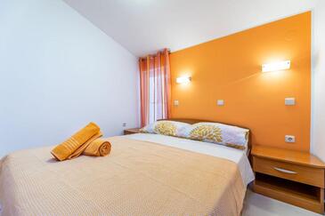 Apartmani s parkingom Baška, Krk - 22411