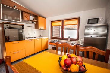 Ferienwohnungen mit Parkplatz Baska, Krk - 22414