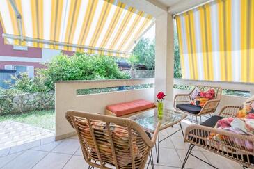 Appartement de deux chambres Baska, Krk (A-22418-a)