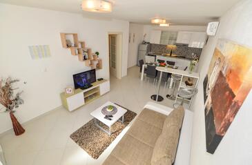 Makarska, Гостиная в размещении типа apartment, доступный кондиционер и WiFi.