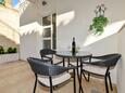 Makarska, Terras in accommodatietype studio-apartment, WiFi.