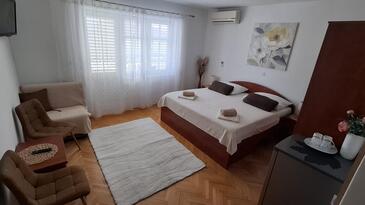 Kamer Makarska (S-22419-a)