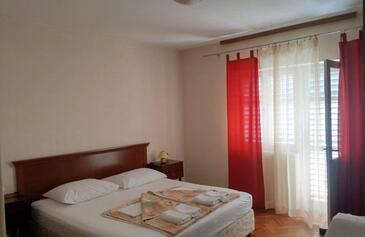 Ferienwohnungen mit Parkplatz Banjol, Rab - 22422