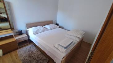 Apartmani s bazenom pogodni za obitelji s djecom Jelsa, Hvar - 22432