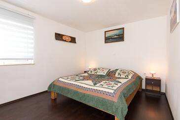 Apartmanok parkolóhellyel Vantacici, Krk - 22447