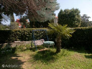 Rooms with a parking space Rovinj - 2245