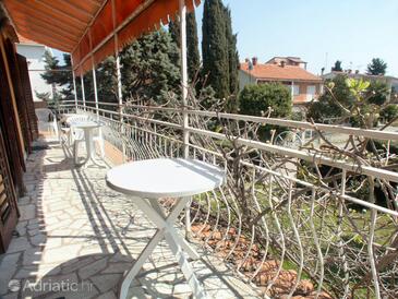 Rooms with a parking space Rovinj - 2245