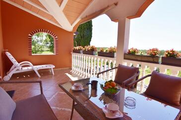 Apartments with parking space Valica, Umag - 22453