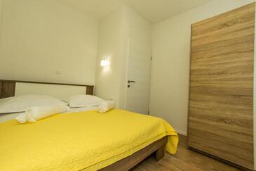 Apartamenty z basenem dla rodzin z dziećmi Sibenik - 22457