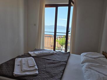 Appartamenti accanto al mare Grado - Gradac, Macarsca - Makarska - 22460