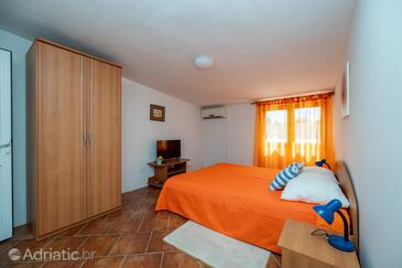 Apartments with parking space Pakoštane, Biograd - 22462