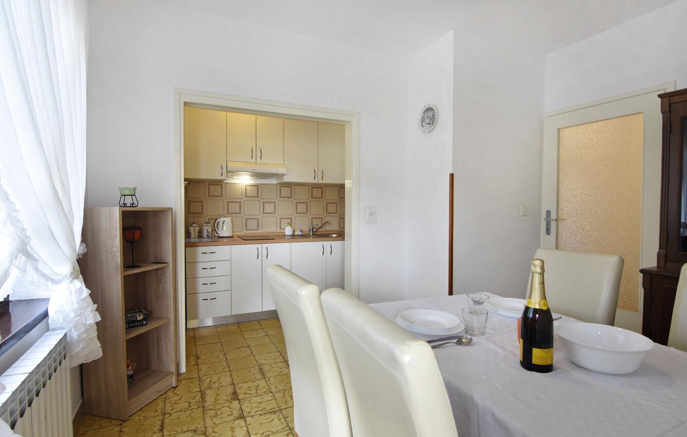 Egyszobás apartman Umag (A-22464-a)