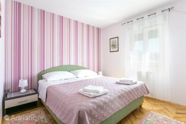 Apartmanok parkolóhellyel Kastel Luksic, Kastela - 22469