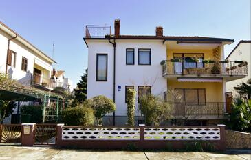 Apartmanok Parkolóhellyel Umag - 22482 - Umag