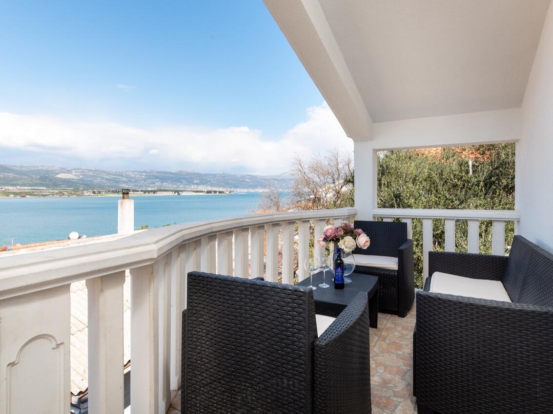 Appartamenti con parcheggio Mastrinka, Bua - Čiovo - 22486