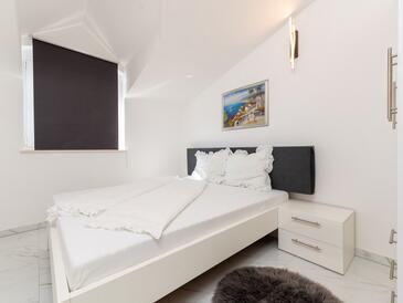 Apartments with parking space Mastrinka, Čiovo - 22486