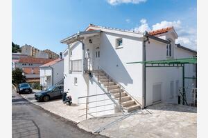 Leiligheter med parkering Mastrinka, Ciovo - 22486