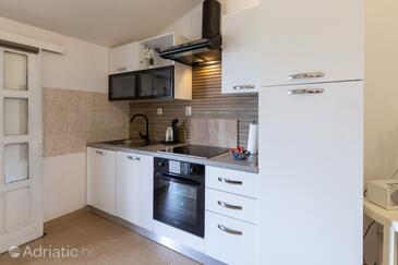 Ferienwohnungen am Meer Sucuraj, Hvar - 22494