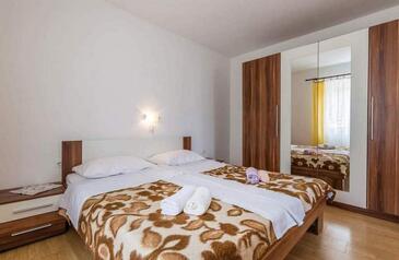 Apartmani s parkingom Barbat, Rab - 22498