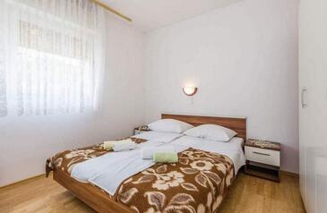 Apartmani s parkingom Barbat, Rab - 22498