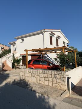 Povljana, Pag, Hébergement 225 - Appartement à proximité de la mer avec une plage de galets.