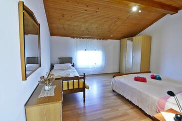 Lejligheder og værelser med parkering Zambratija, Umag - 22512