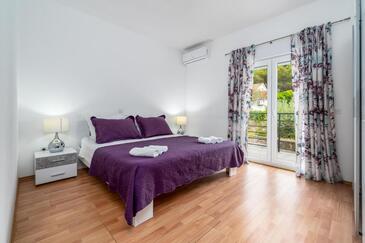 Nyaralóház a tenger mellett Razanj, Rogoznica - 22513