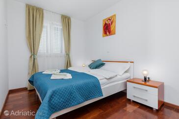 Apartments with parking space Drašnice, Makarska - 22517