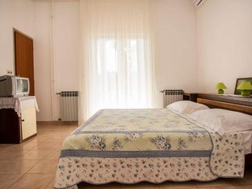 Jednopokojový apartmán Rovinj (A-22526-a)